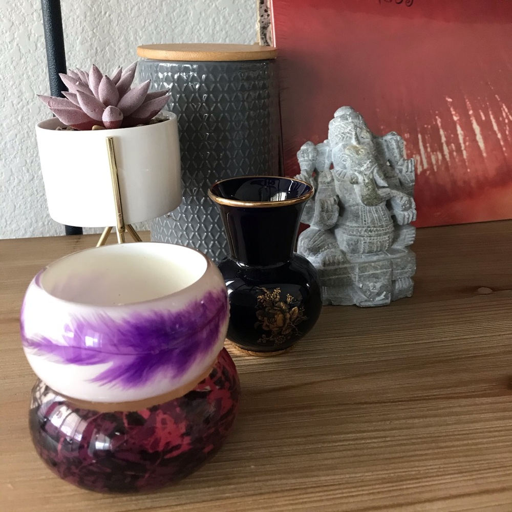 Vintage Lucite Bangle!!